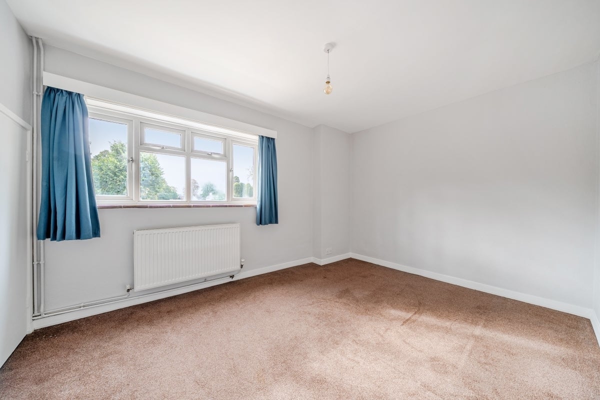 Flat Nottingham Road in Greater London