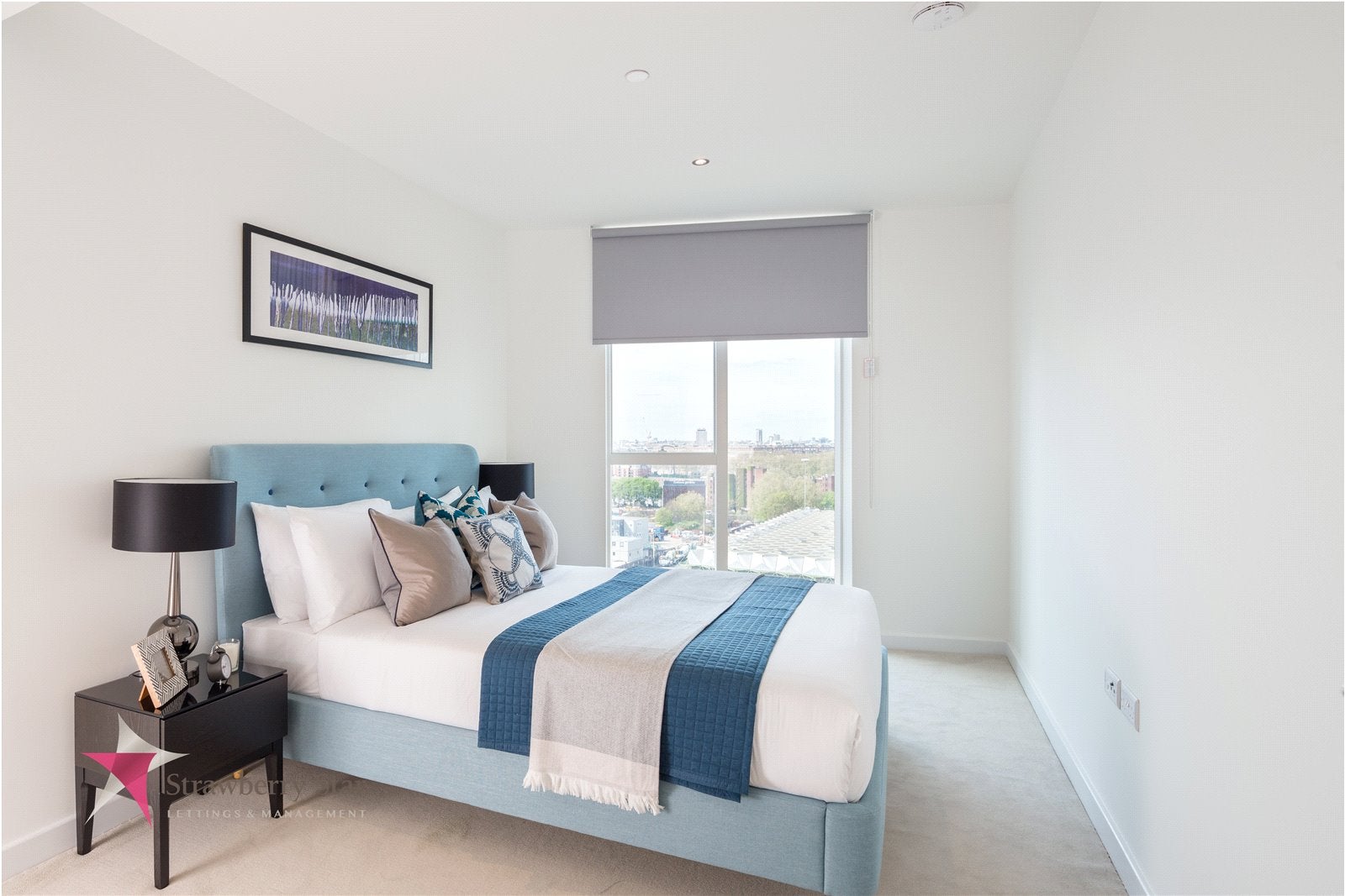 Flat Wyvil Road in Greater London