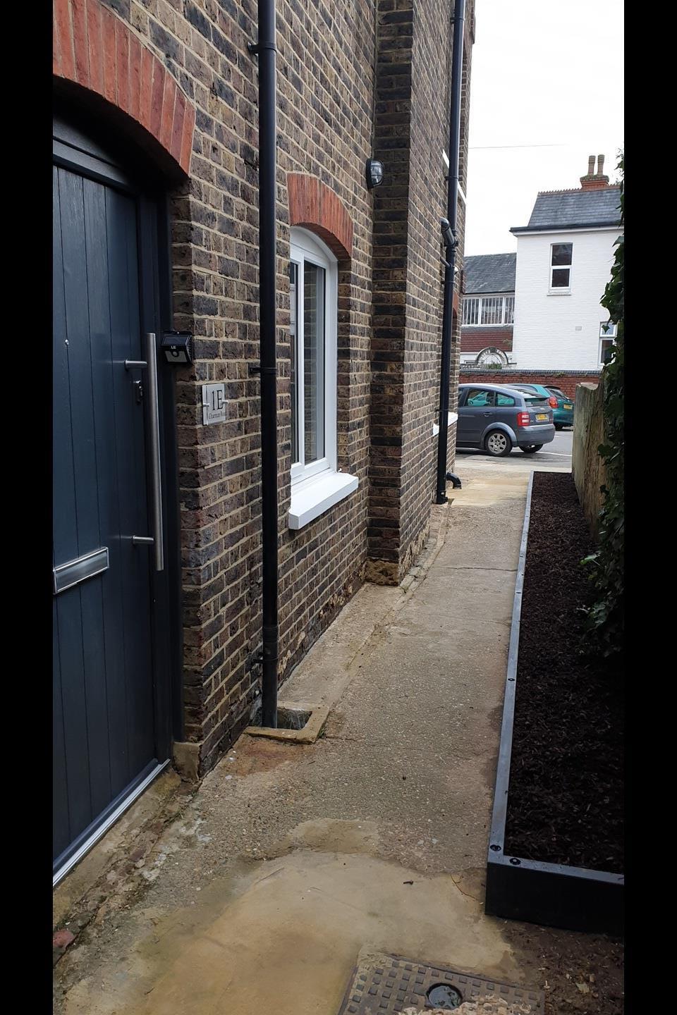 Flat Charman Road in Reigate and Banstead