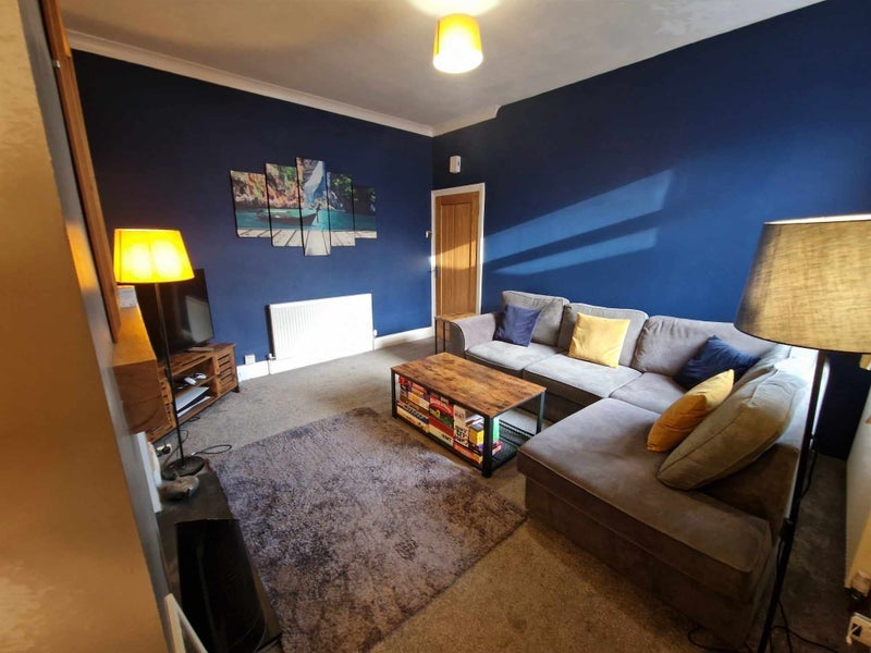 Room Woodbine Avenue in North Tyneside