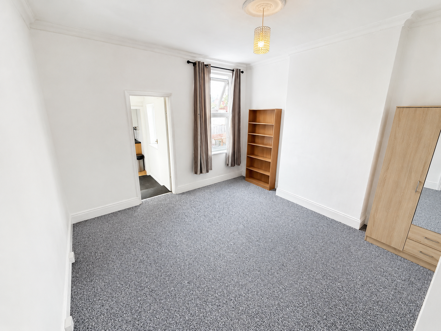 Flat St Vincent Avenue in Doncaster