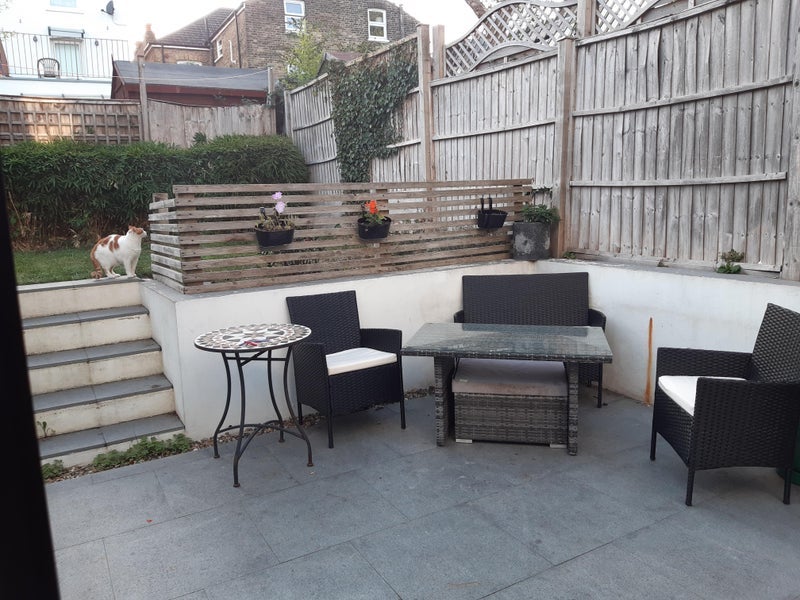 Room Selsdon Road in Greater London
