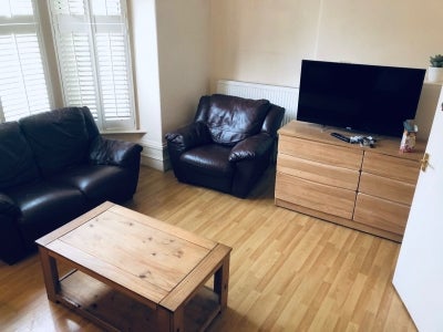 Flat Bainbrigge Road in Leeds