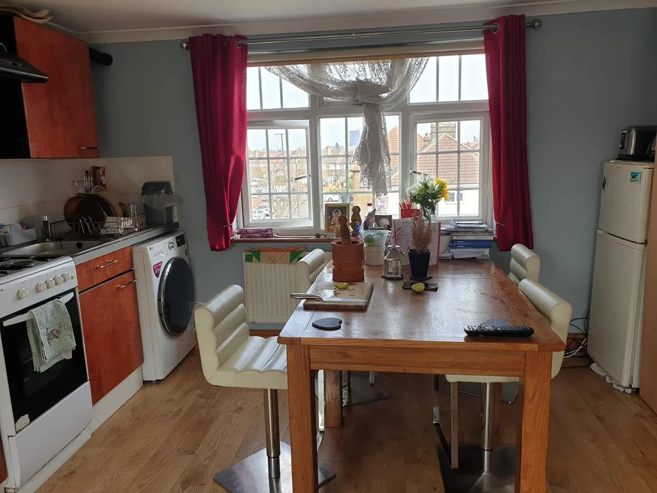 Flat Cardington Square in Greater London