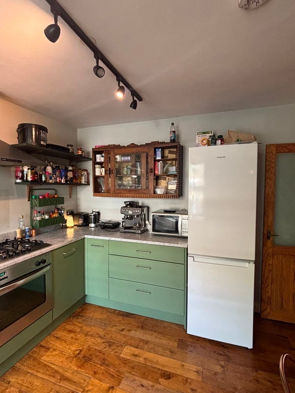Flat Vassall Road in Greater London