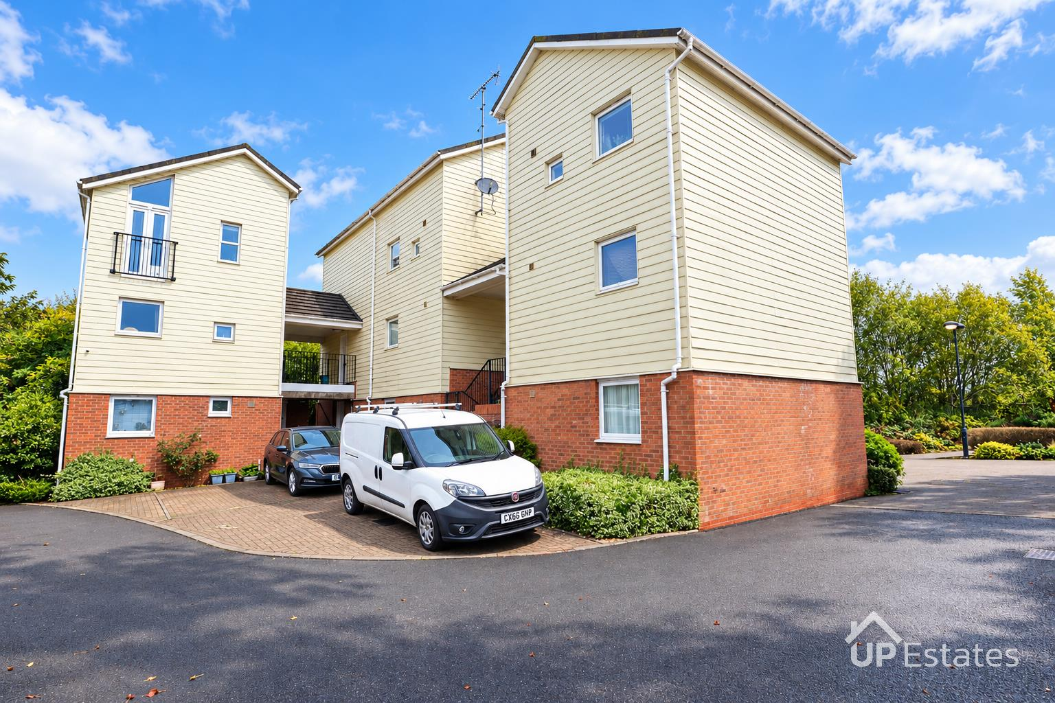 Flat Follager Road in Rugby
