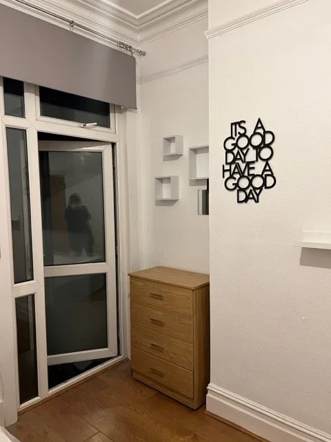 Room Allison Road in Greater London