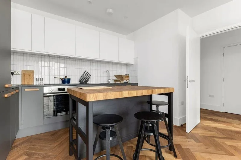 Flat Tamworth Road in Greater London