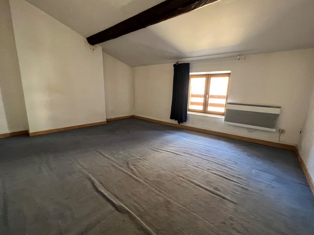 Flat Allée Édouard Branly in Villefranche-sur-Saône
