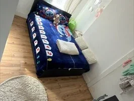 Room Cumberland Road in Greater London