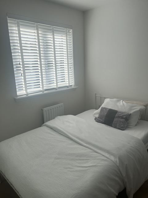 Room Chalmers Street in Clydebank