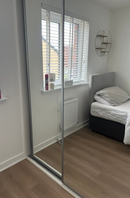 Room Chalmers Street in Clydebank
