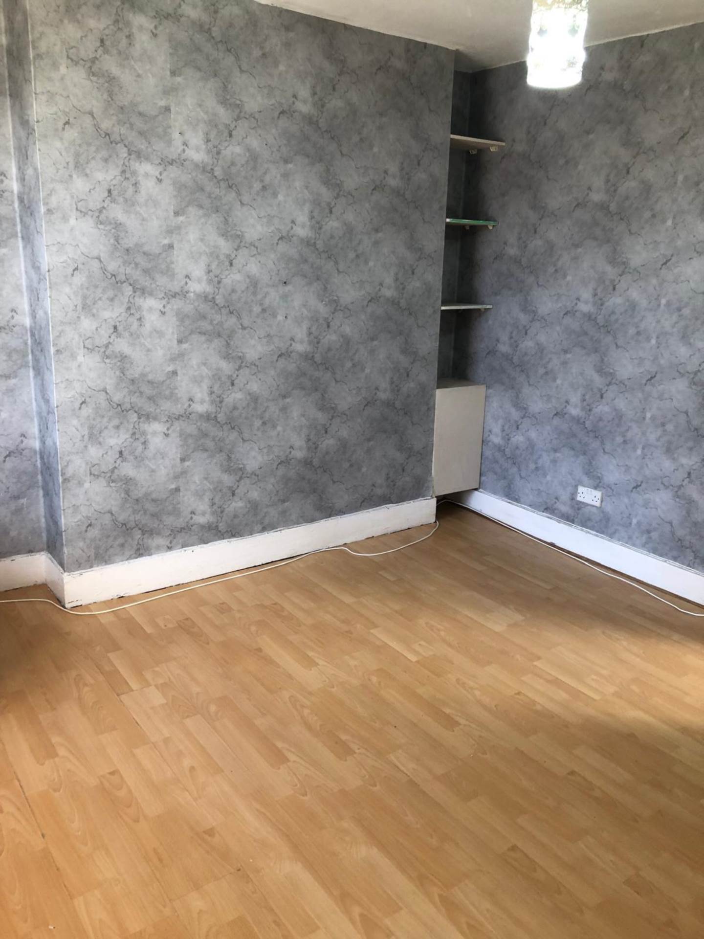 Flat Askew Road in Greater London