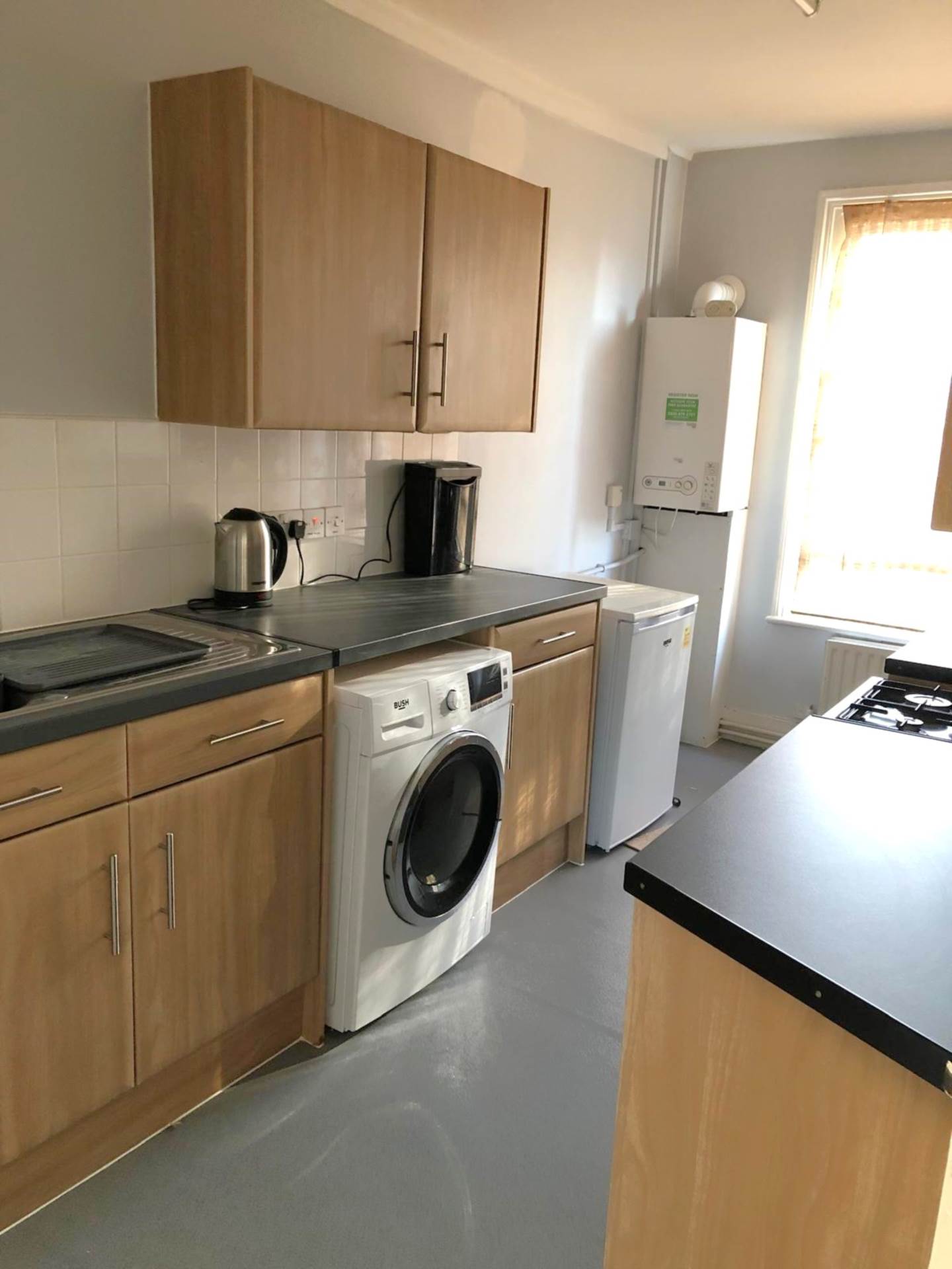 Flat Askew Road in Greater London