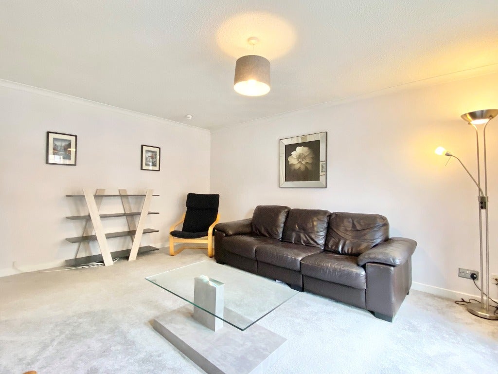 Flat North Woodside Road in Glasgow