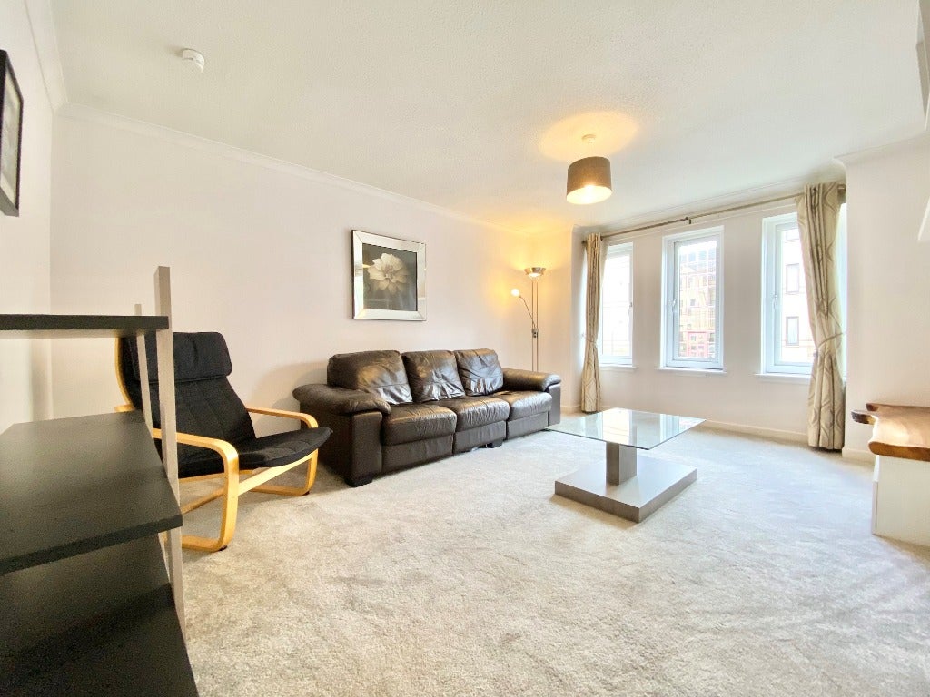 Flat North Woodside Road in Glasgow
