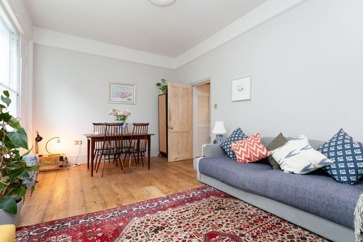 Flat Mildmay Park in Greater London