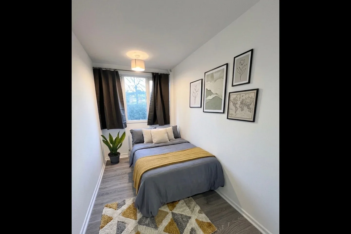 Room Waynflete Square in Greater London