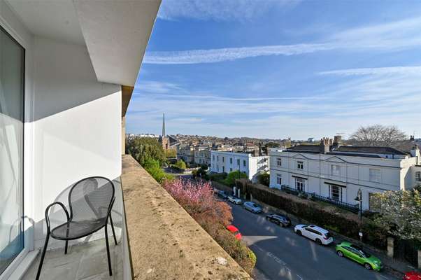 Flat Pembroke Road in Bristol