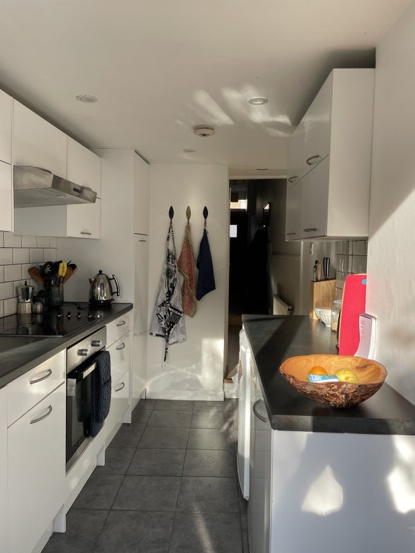 Room Latchmere Road in Greater London
