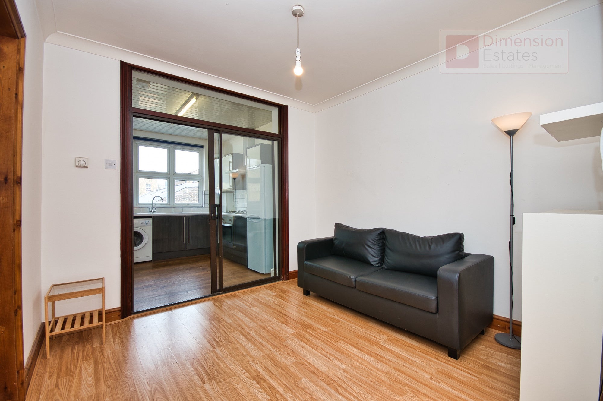 Flat Greenwood Road in Greater London