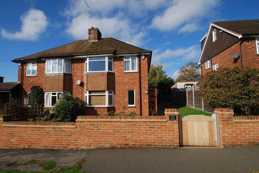 House Roman Way in Bourne End