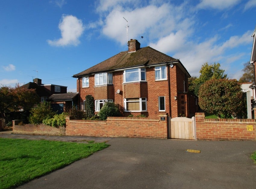 House Roman Way in Bourne End