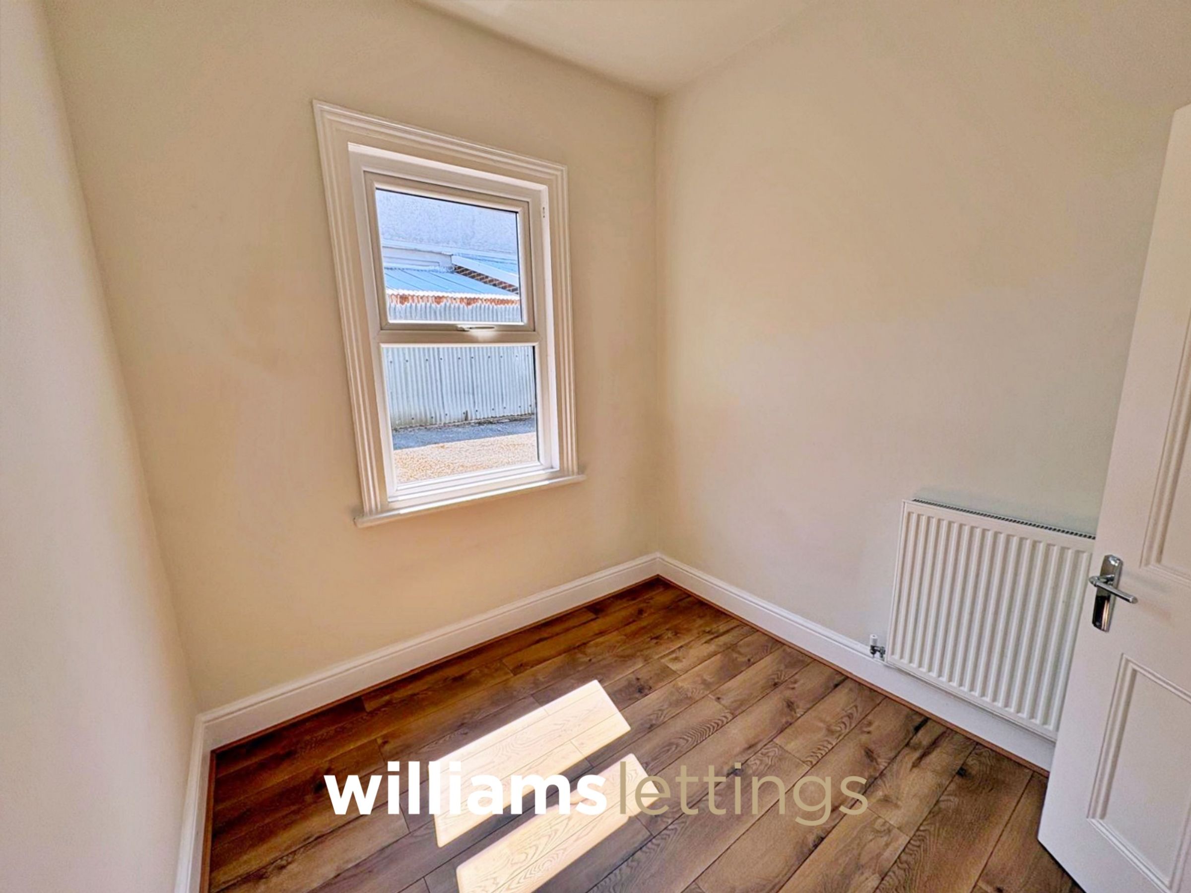 Flat Kings' Avenue in Prestatyn