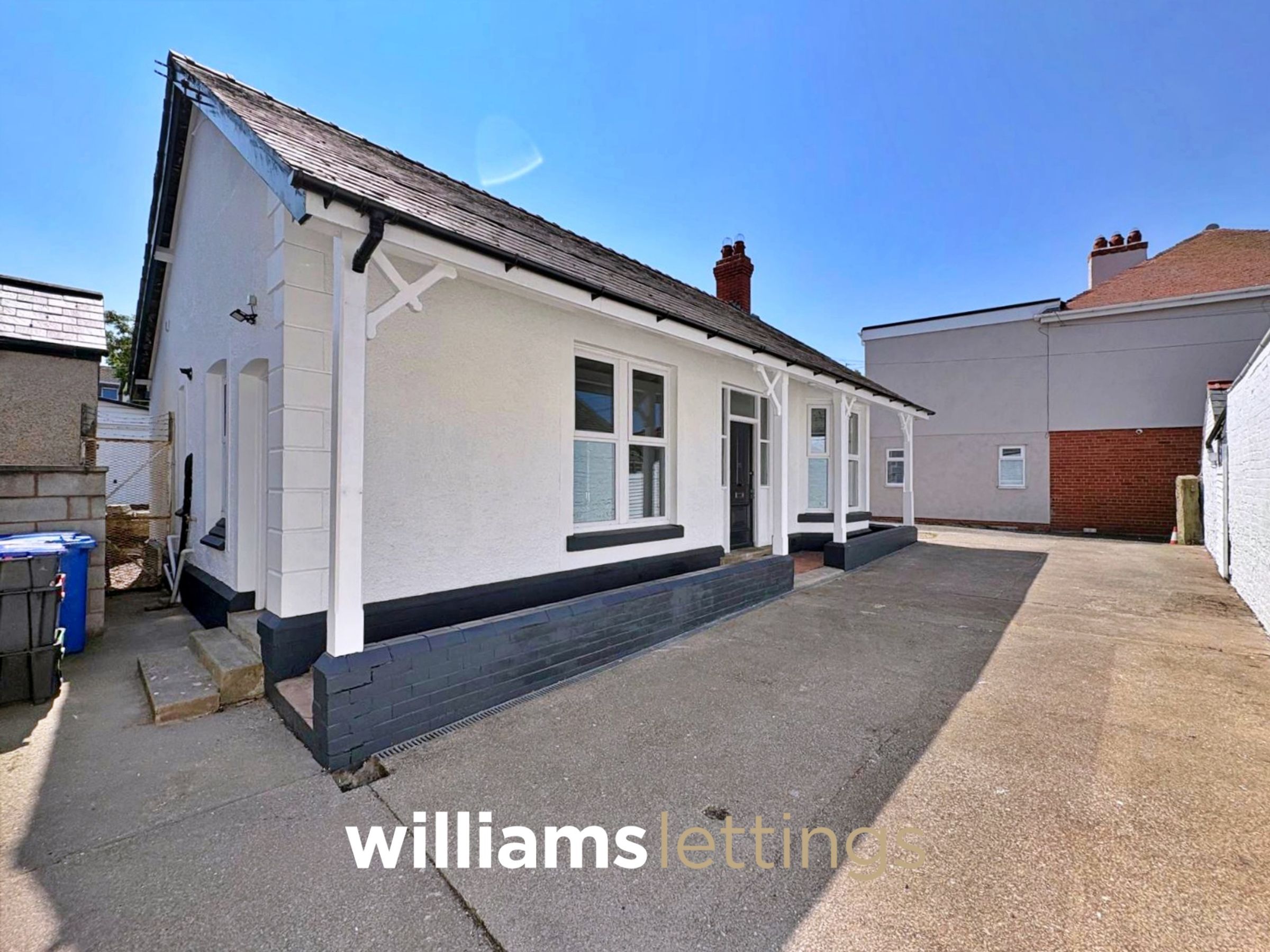 Flat Kings' Avenue in Prestatyn