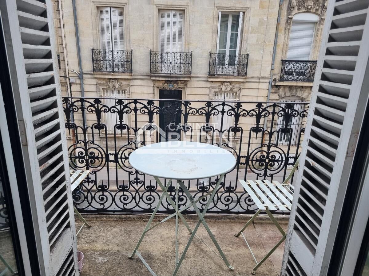 Flat Rue Louis Mie in Bordeaux