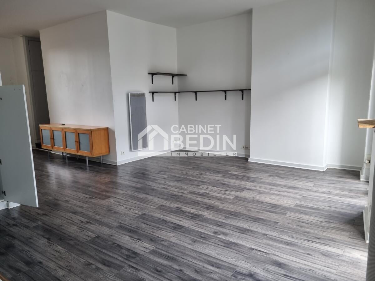 Flat Rue Louis Mie in Bordeaux