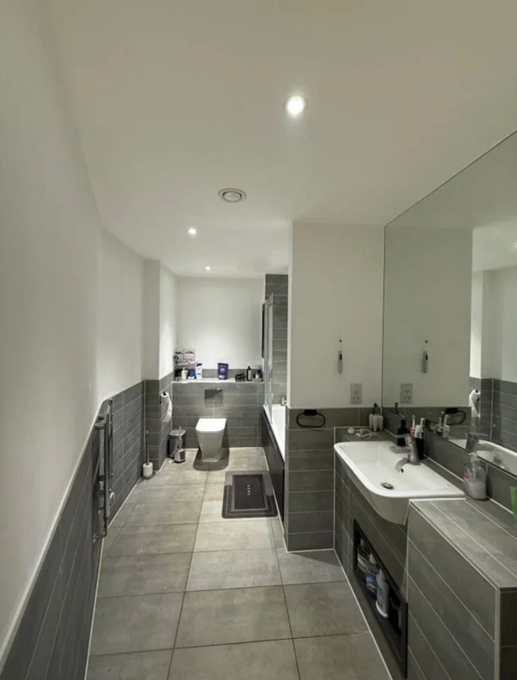 Room Cording Street in Greater London