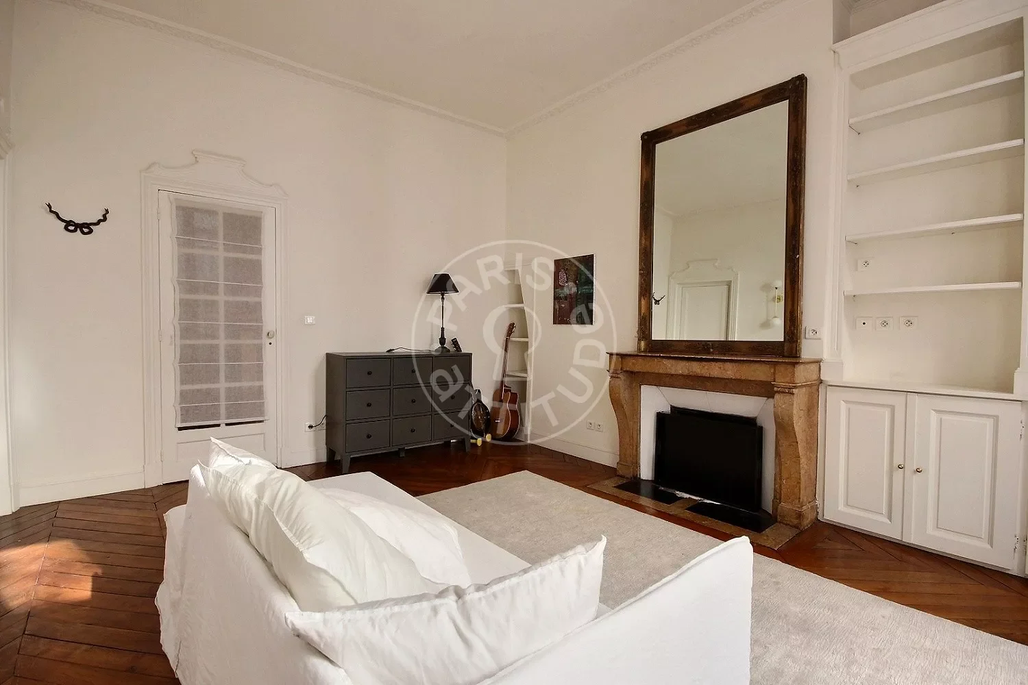 Appartement Rue de Beaune à Paris