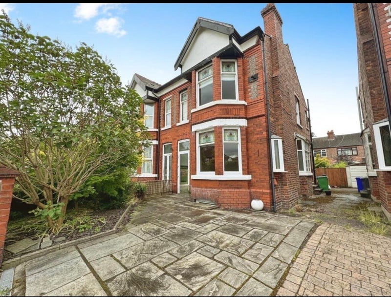 Room Egerton Road North in Manchester