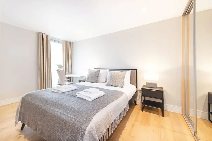 Flat Treveris Street in Greater London