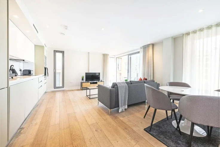 Flat Treveris Street in Greater London