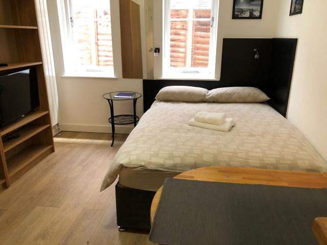 Flat Finchley Road in Greater London