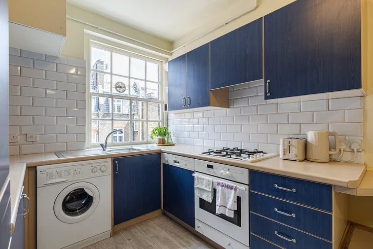 Flat Balfour Place in City of Westminster