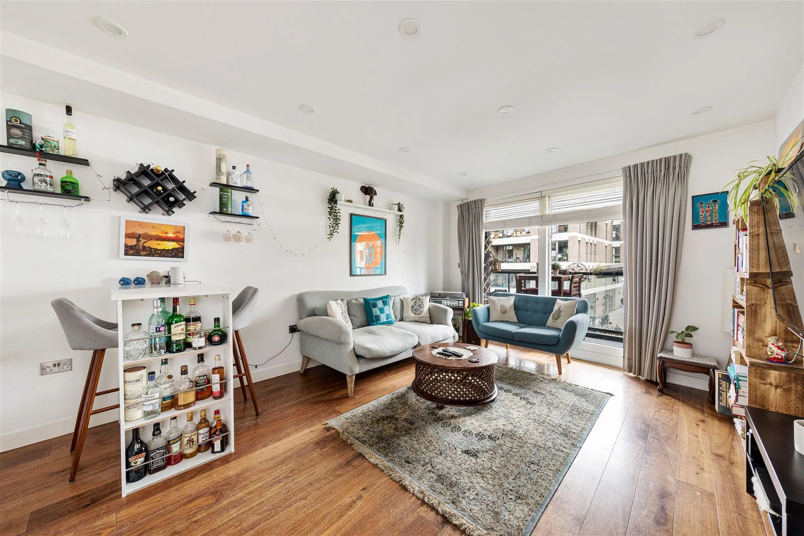 Flat Orsman Road in Greater London