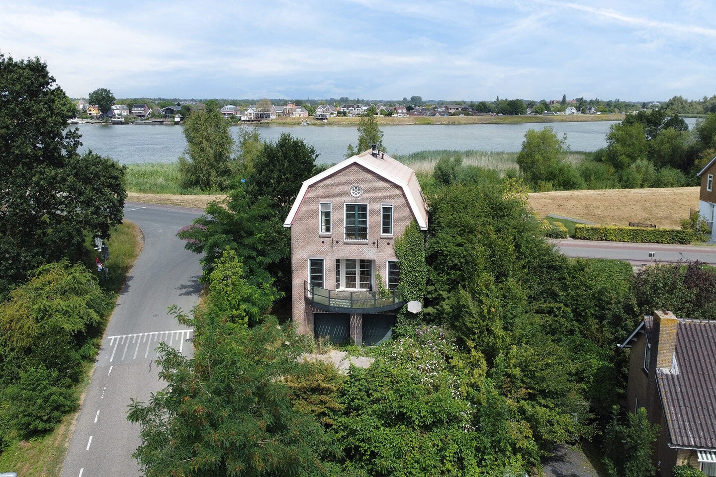 Huis Sluis 51 in Groot-Ammers