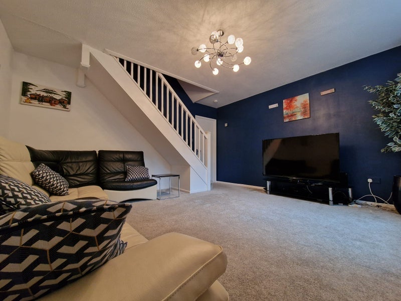 Room Hawkins Close in Rugby