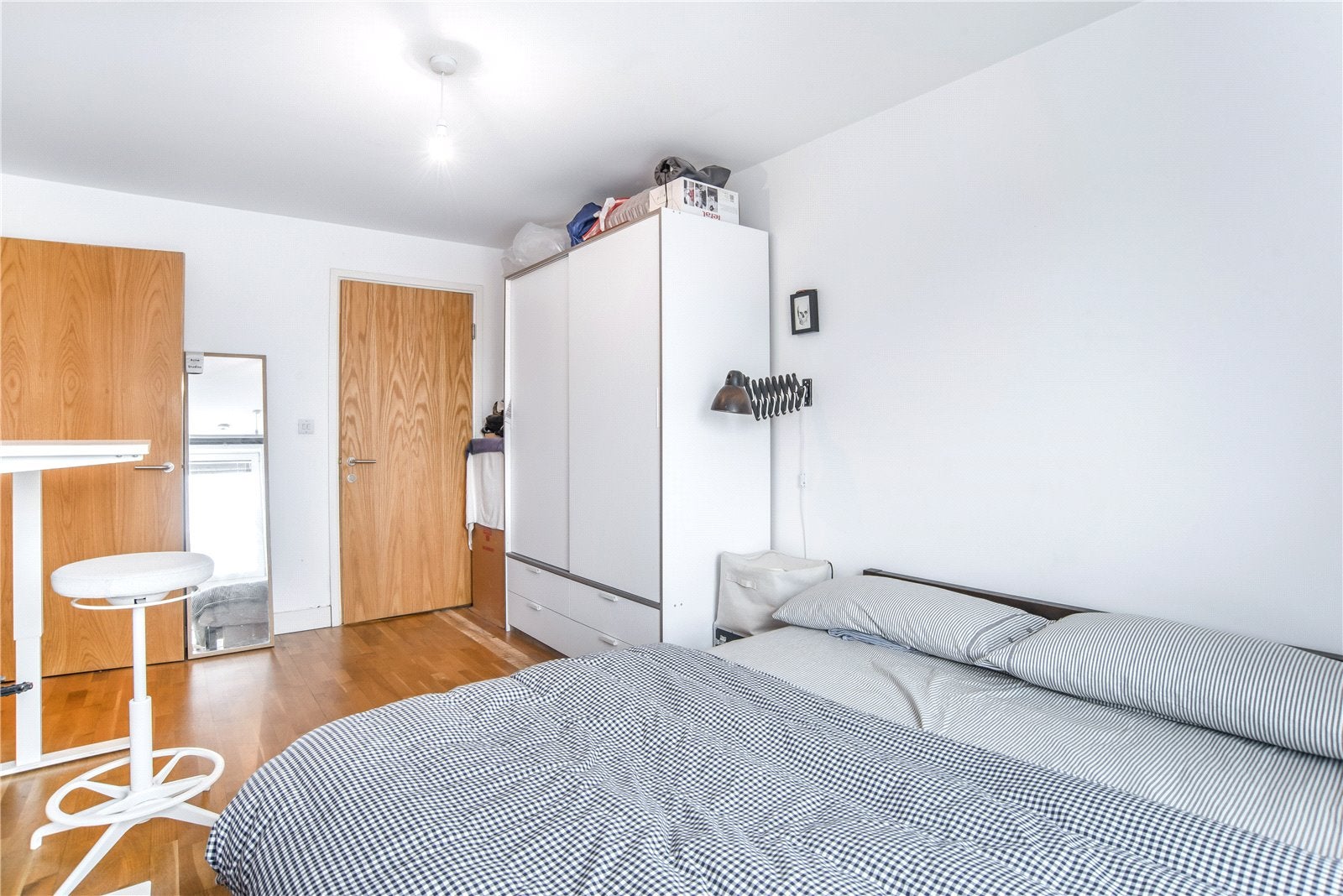 Flat Queensbridge Road in Greater London