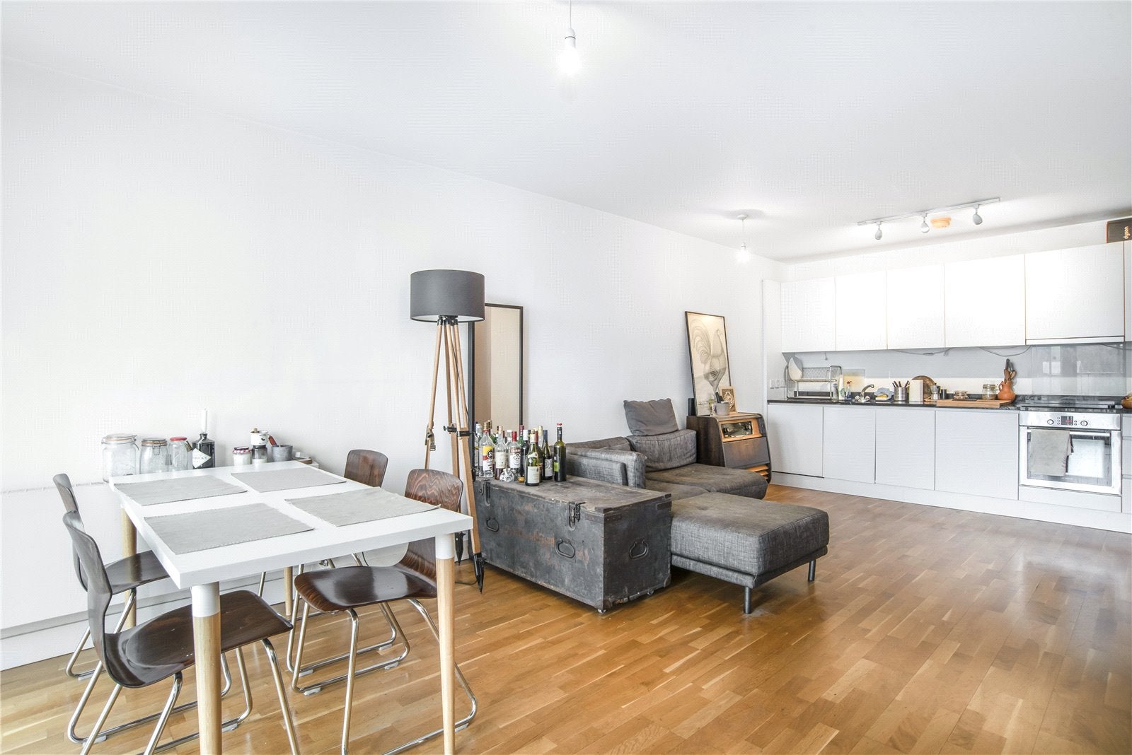 Flat Queensbridge Road in Greater London