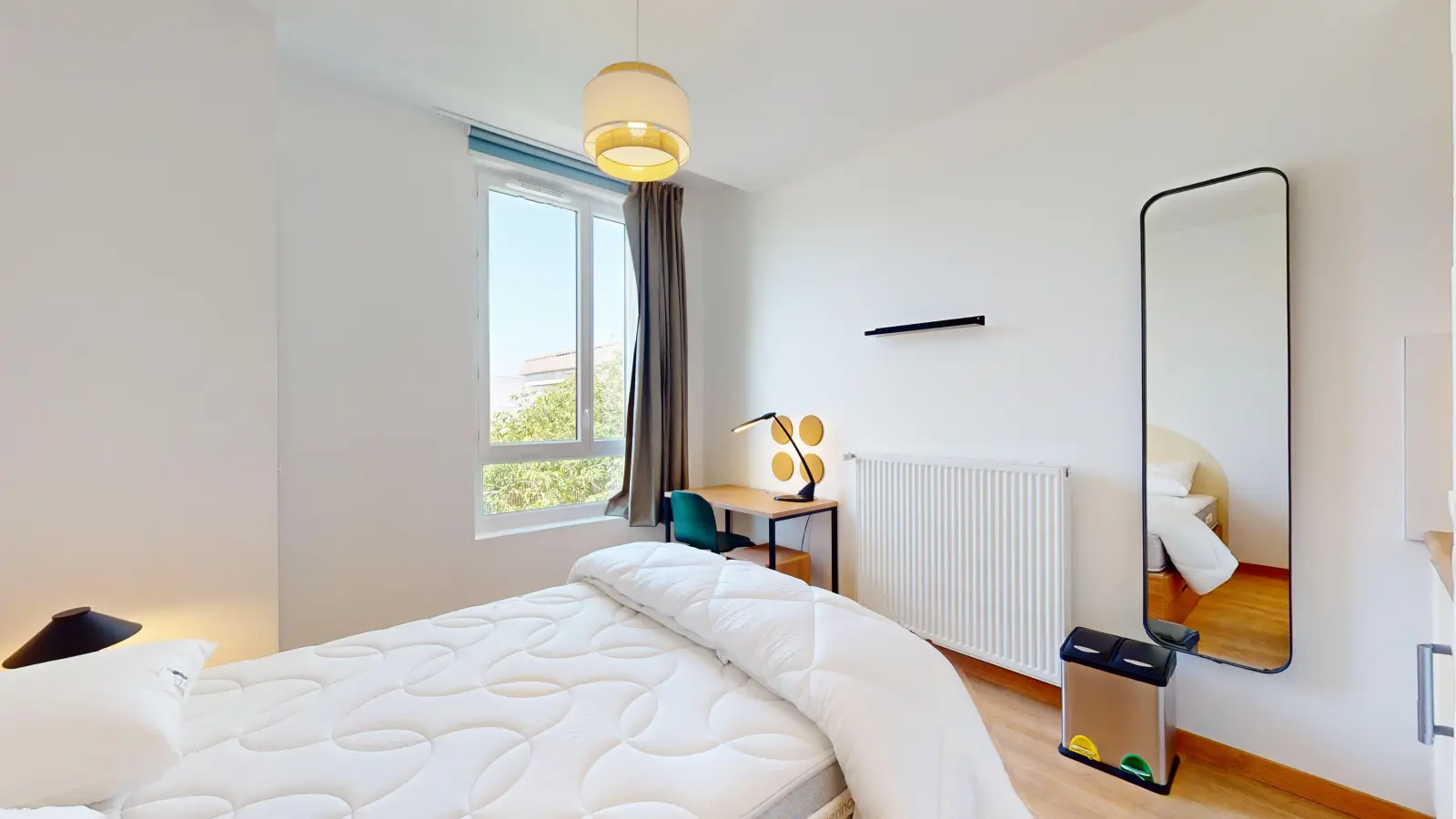 Room Place de la Pergola in Cergy