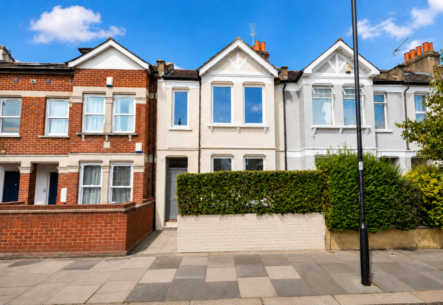 House Berrymead Gardens in Greater London