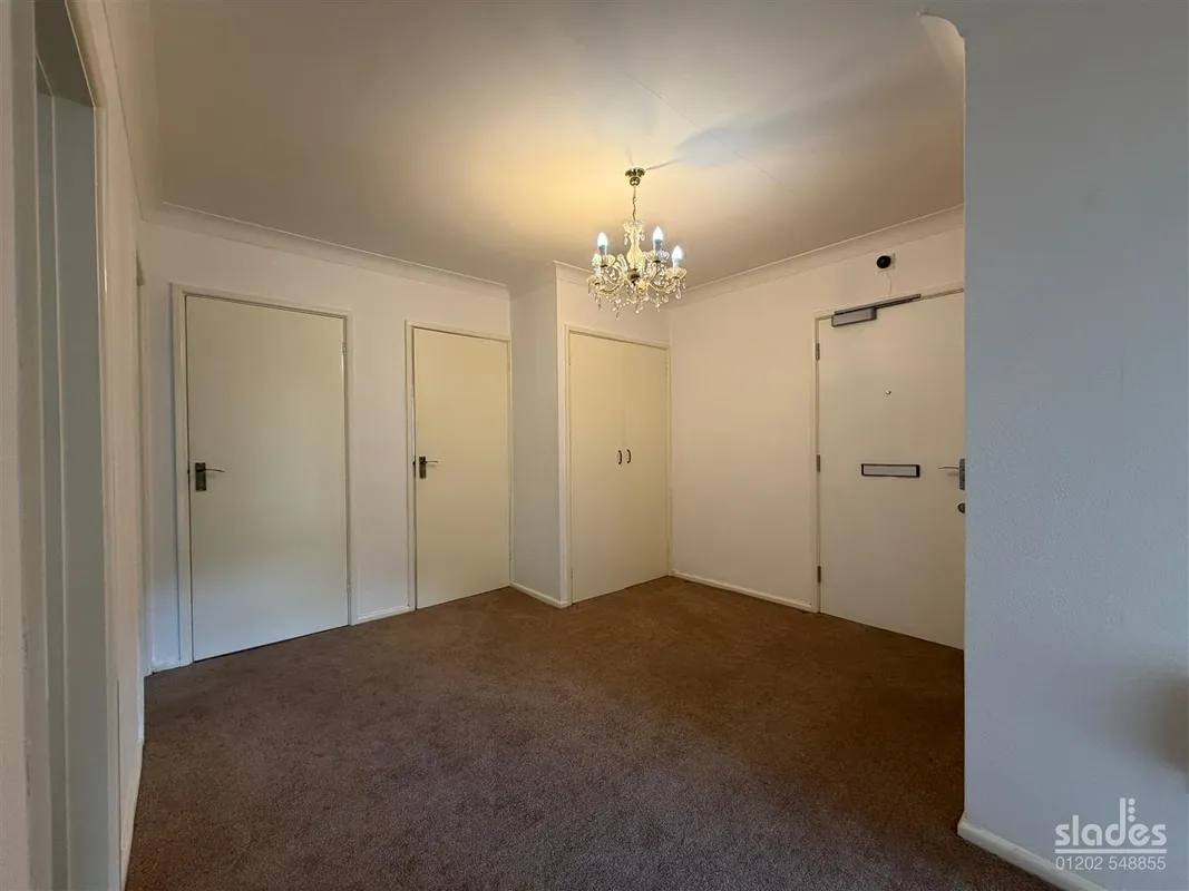 Flat Portarlington Road in Bournemouth