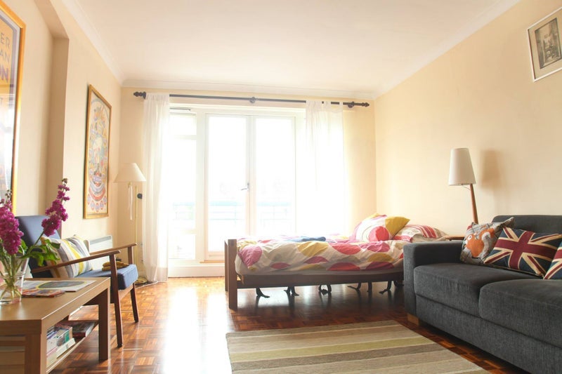 Flat Brill Place in Greater London