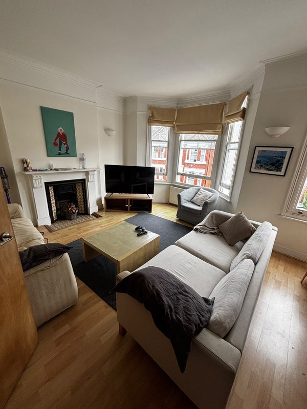Flat Brayburne Avenue in Greater London