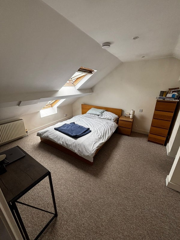 Flat Brayburne Avenue in Greater London