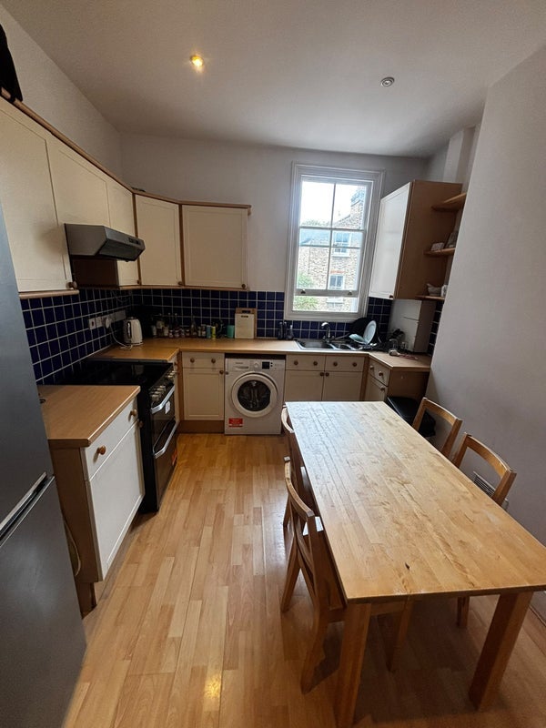 Flat Brayburne Avenue in Greater London